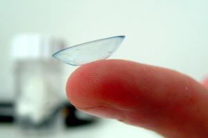 contact-lens