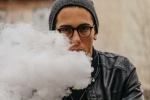 hero_article_vaping-eyes-compressor